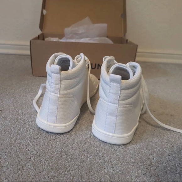 Rare Discontinued Colorway Feelgrounds Highrise All White Knit - Picture 3 of 5